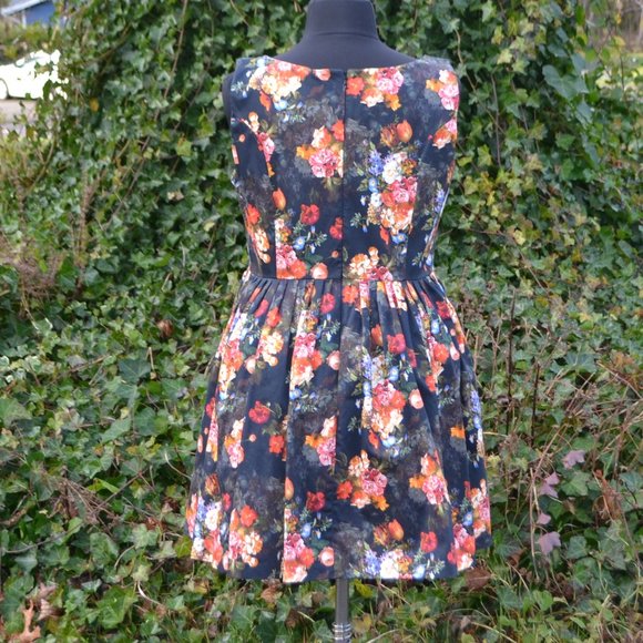 Asos Curve US 16 Floral Pinup Fit and Flare Dress - Picture 8 of 10